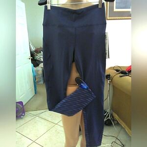 BNWT SHAPE ACTIVE WEAR Stylish Navy Leggings W/ PURPLE DESIGNS WIDE WAIST SZ. SM
